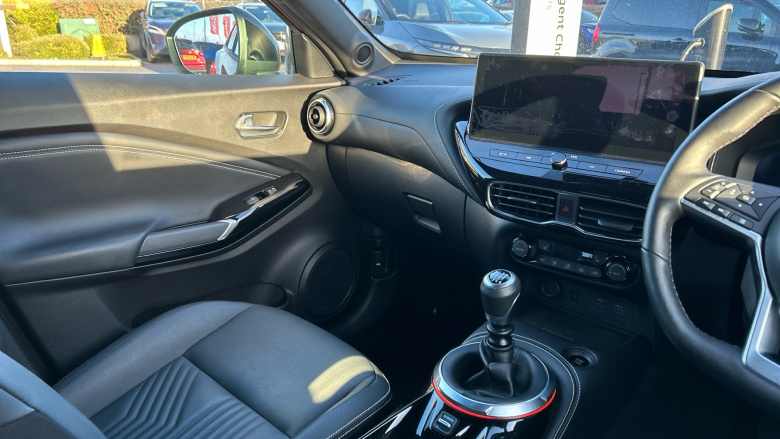 Nissan Juke 1.0 DiG-T Tekna 5dr Petrol Hatchback